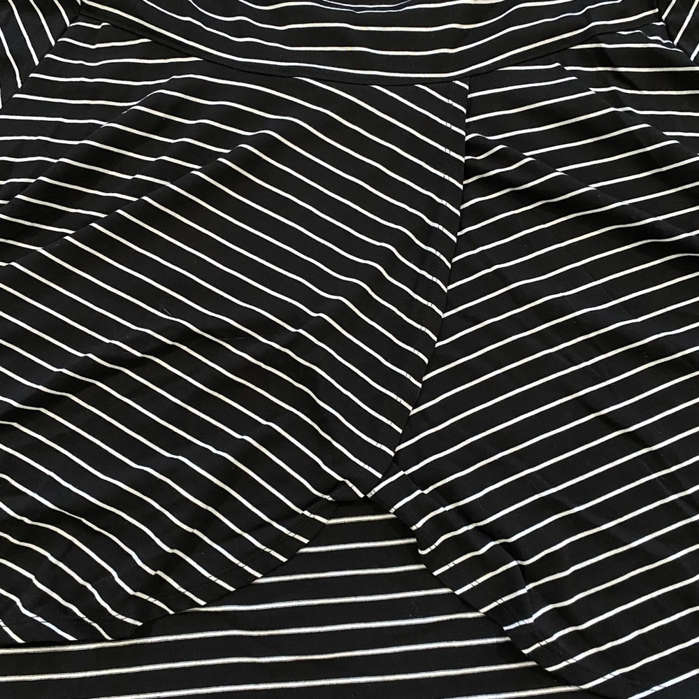 Open back active tee - Picture 2 of 2